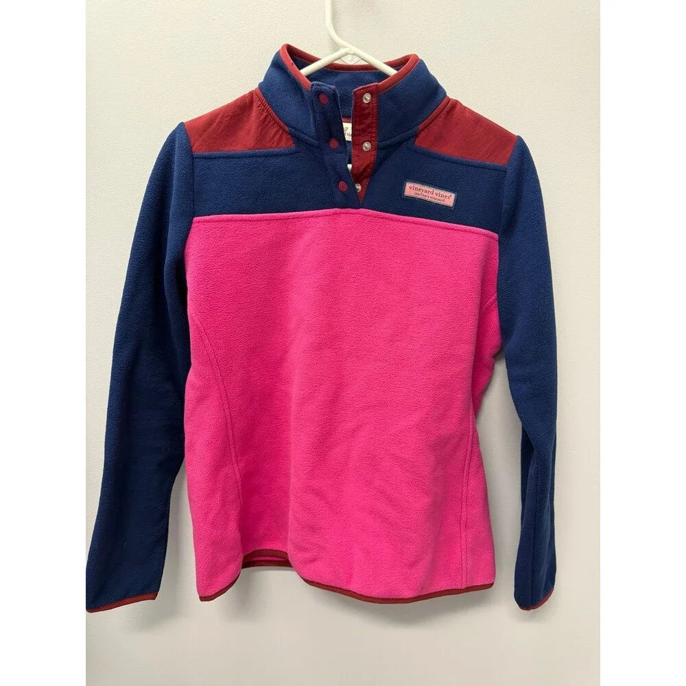 Women vineyard vine fleece pullover